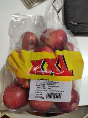 Jabuka crvena 2.5kg 2,5kg-slika